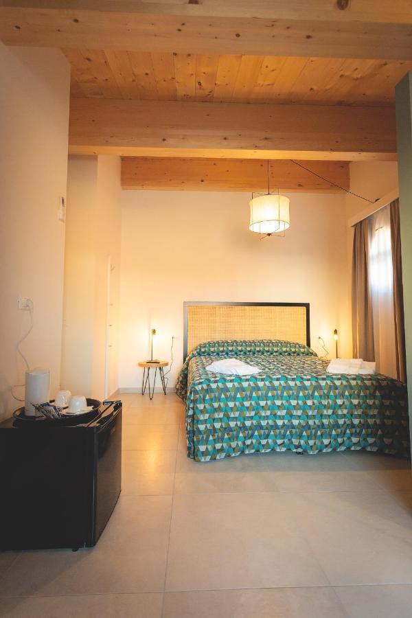 Via Siena 4 - Suites & Rooms Марина ди Чечина Екстериор снимка