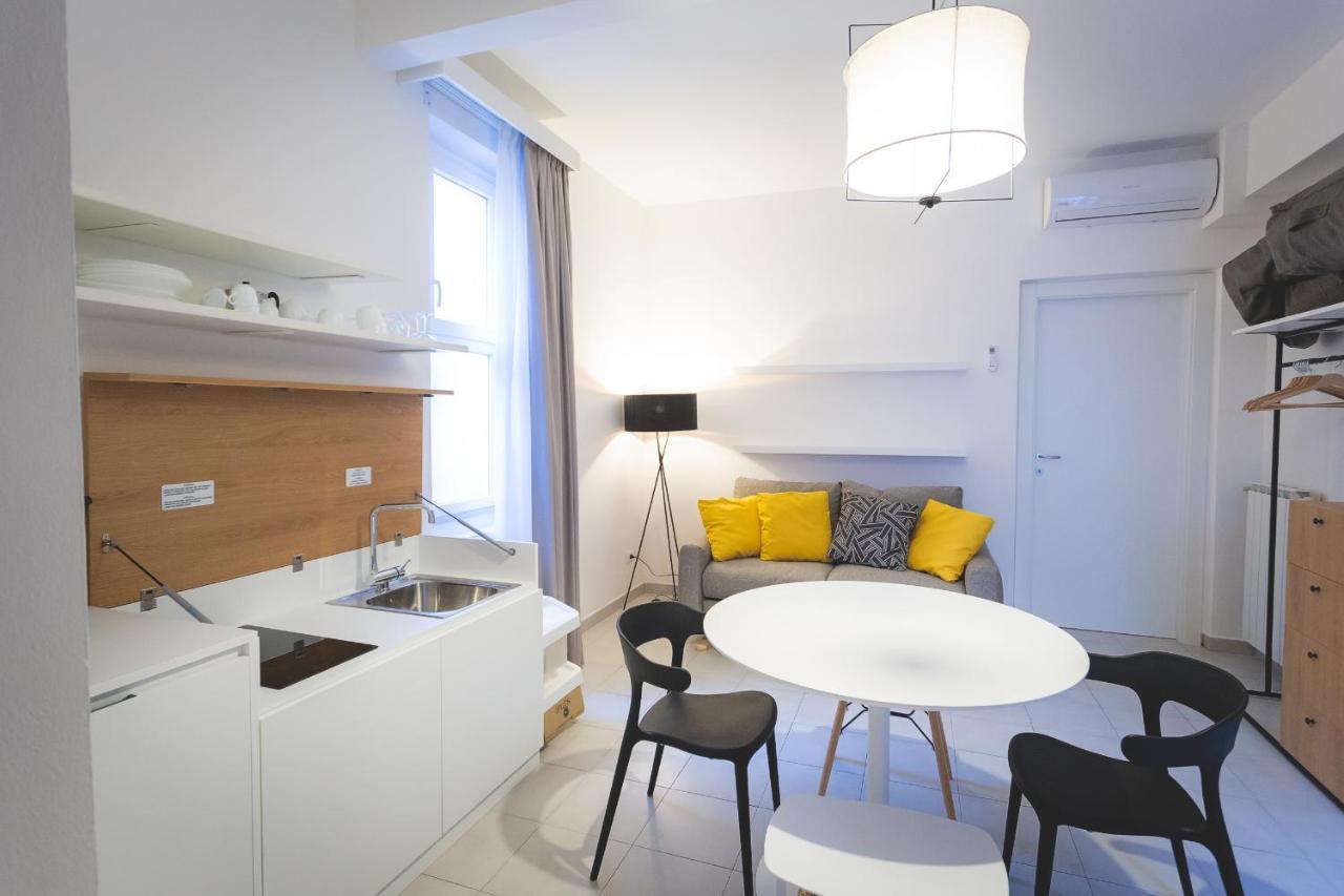 Via Siena 4 - Suites & Rooms Марина ди Чечина Екстериор снимка
