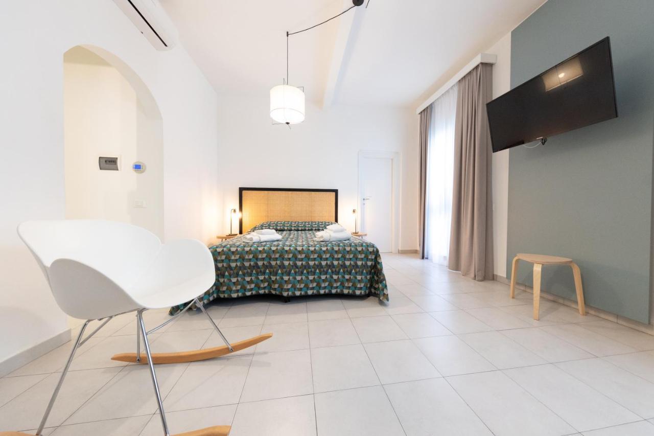 Via Siena 4 - Suites & Rooms Марина ди Чечина Екстериор снимка